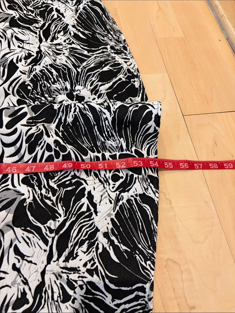 Elliatt Louise Maxi Dress Black White Floral Print Medium - Picture 8 of 9